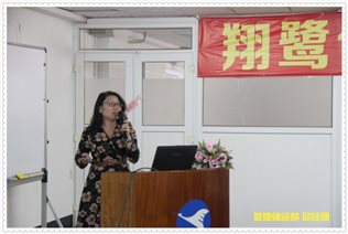 C:Users
s04Desktop人事邱平經理1_副本.jpg